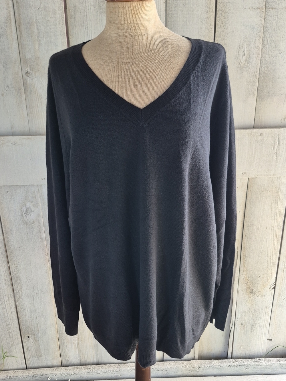 croft & barrow Black V-Neck Women's Sweater